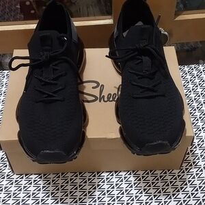 La Sheelah Slip On Sneakers - NIB